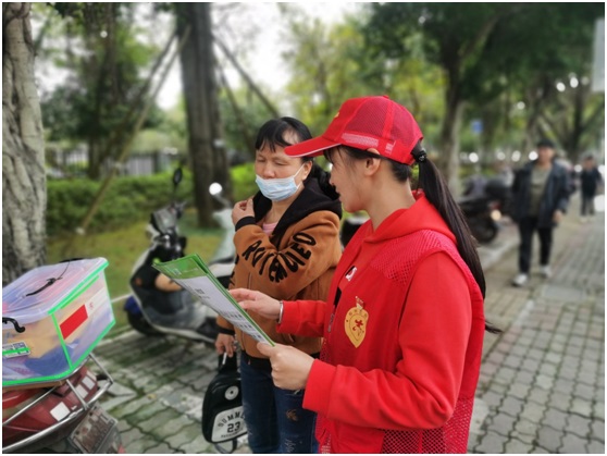 市住房公积金中心开展2024年二季度垃圾分类宣传志愿服务活动.jpg ""