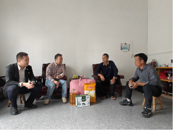 党建引领聚合力 银政共建助振兴02.png